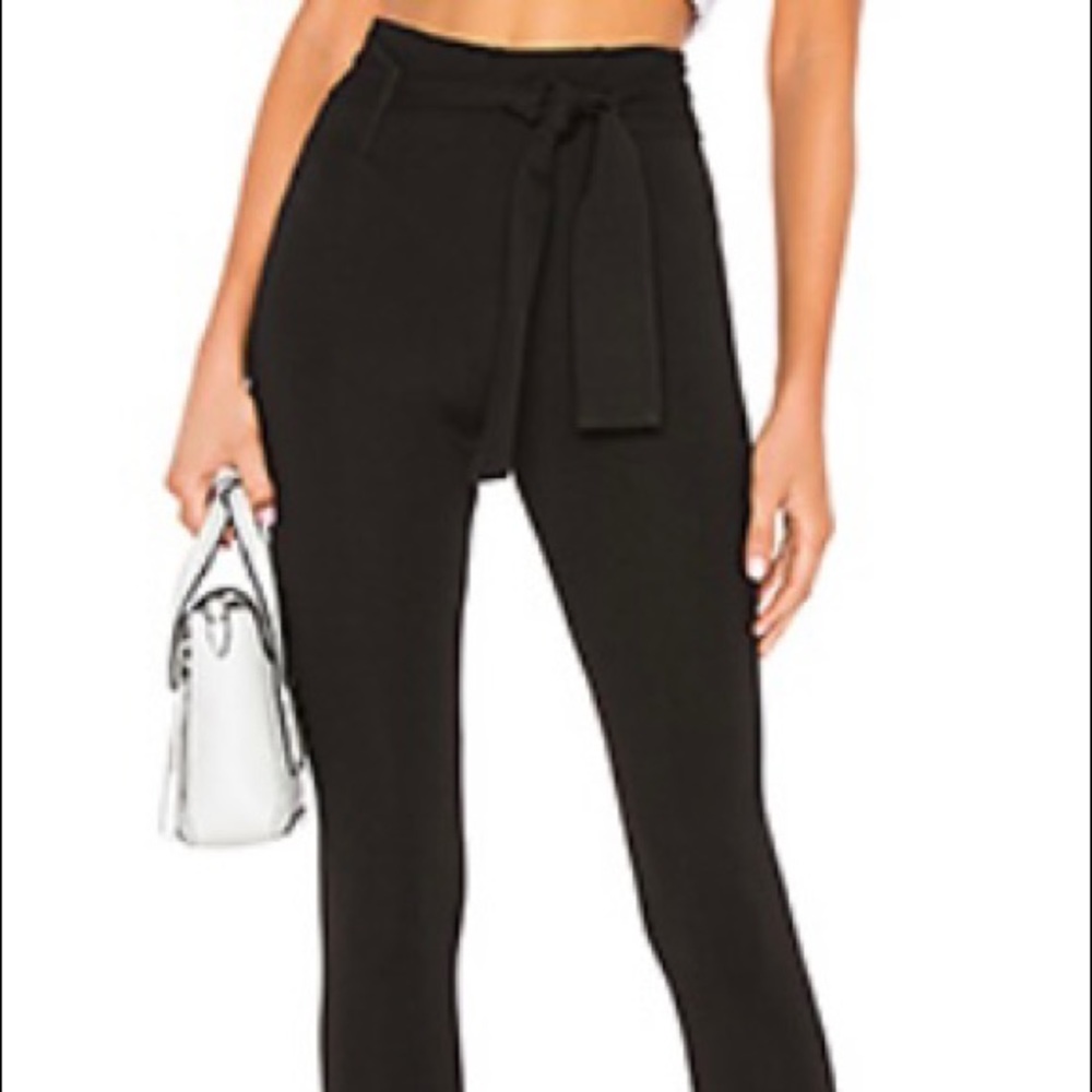 High wasted belted black leggings